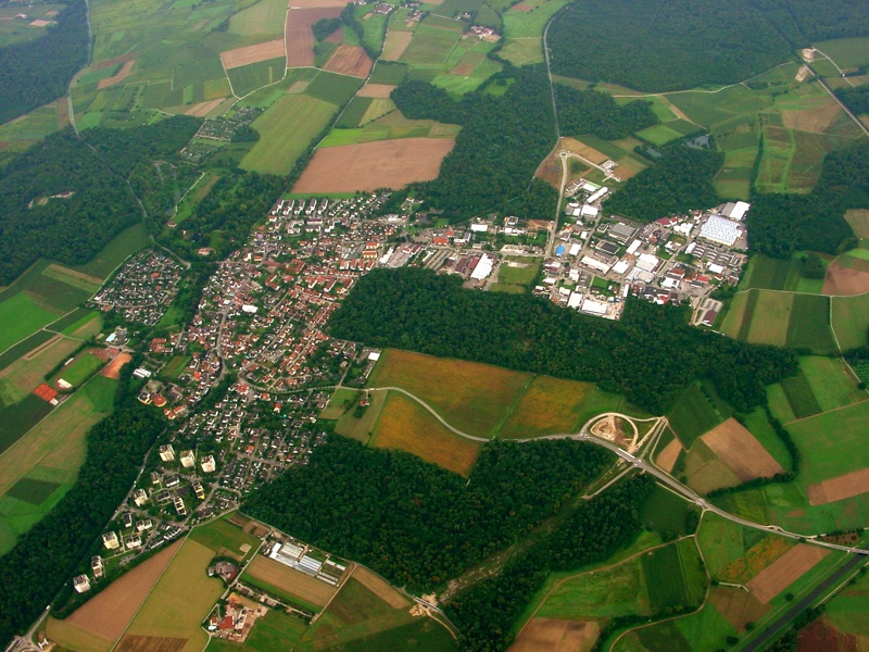 Luftbild von der B31 West und Umkirch