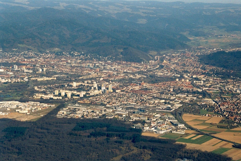 Freiburg aus dem Heißluftballon im Jahr 2002